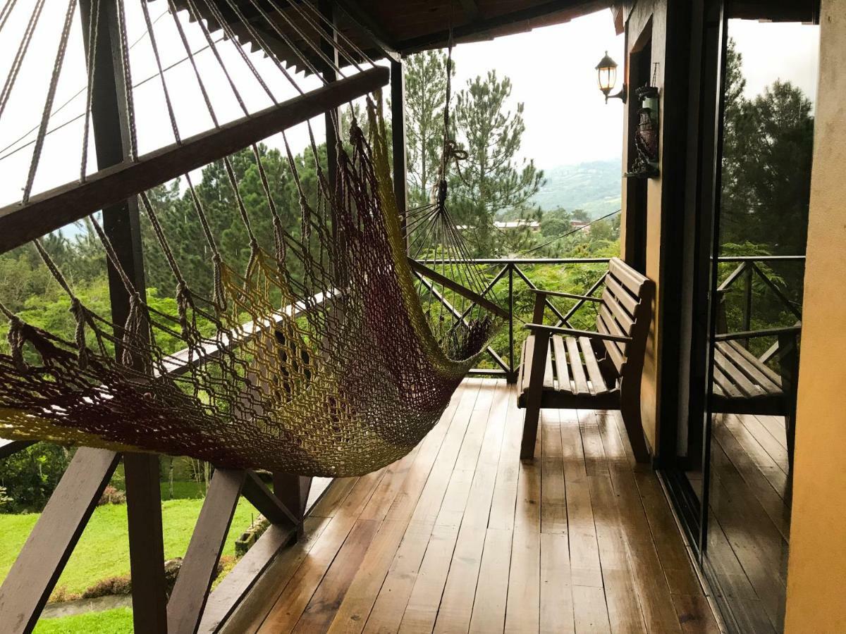 Hospedaje La Naciente Turrialba Eksteriør billede